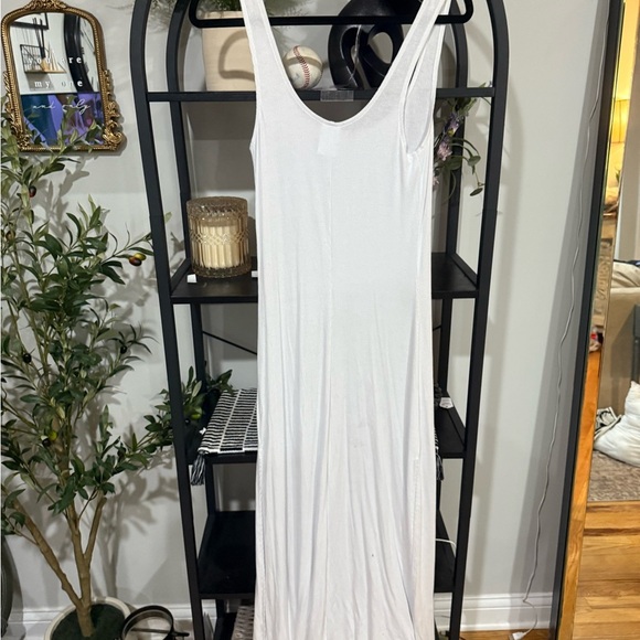 BECCA White Maxi Dress with Elegant Flow size small - Picture 6 of 7